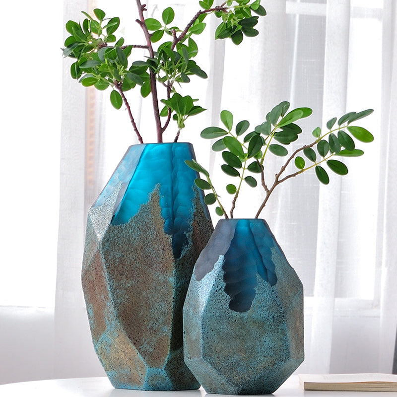 DESIGN VASES