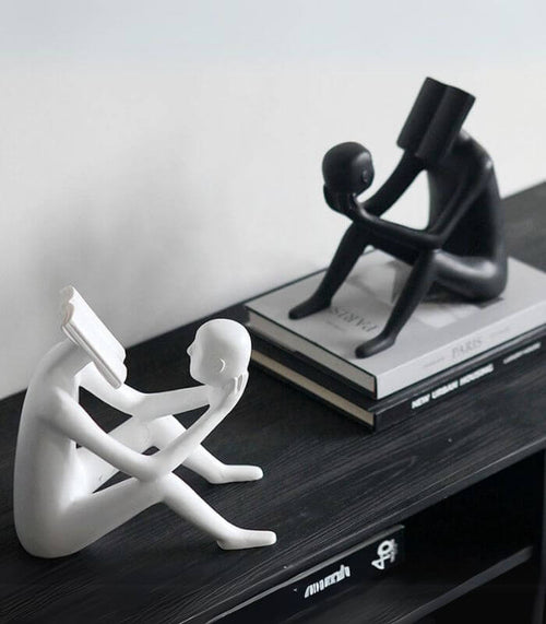 Abstract Contemplation Resin Sculptures 22 cm